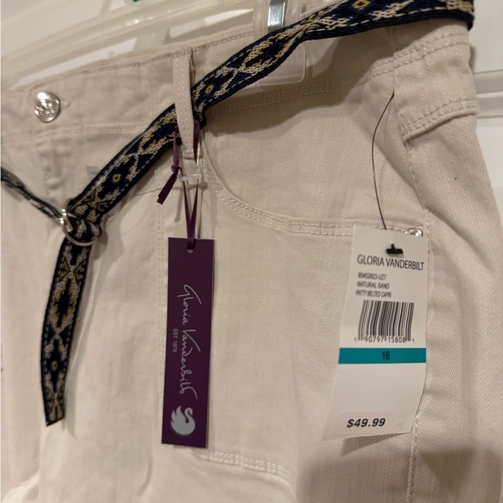NWT Women’s Size 16 Gloria Vanderbilt Natural Sand Patty Belted Capri - Picture 2 of 6